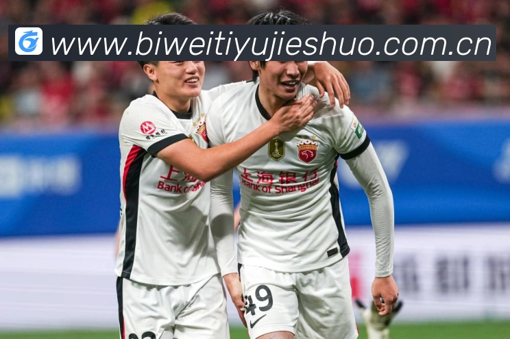 雅思组合再现默契巅峰配合解读羽毛球混双传奇成长历程与赛场荣耀时刻-深度解析 雅思组合再现默契巅峰配合解读羽毛球混双传奇成长历程与赛场荣耀时刻-深度解析
